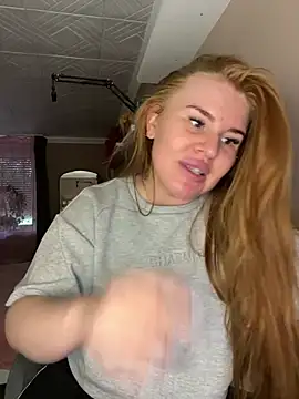 RedFoxQueen webcam