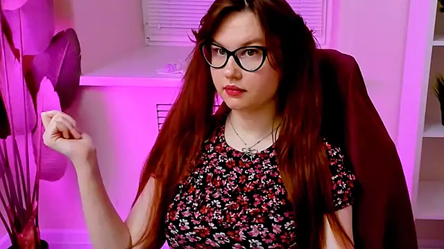 CarolGiggly webcam