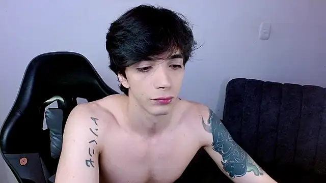 H3ll_B0I webcam