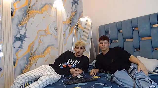 YOUNG_BOYS_HELL webcam