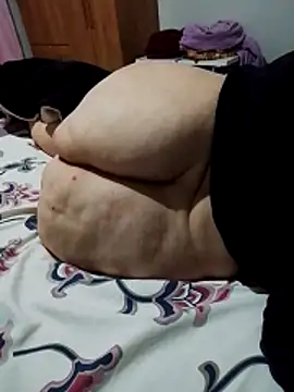 MegaAssMature webcam