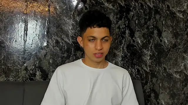 cameron_lux77 webcam