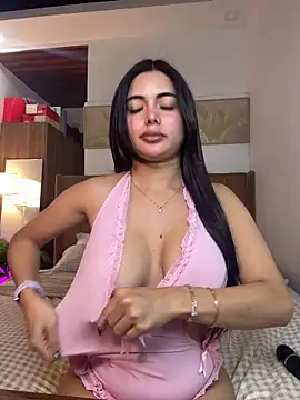 Bombshell_Rebbecca's room