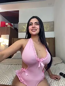 Bombshell_Rebbecca's room
