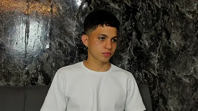cameron_lux77 webcam