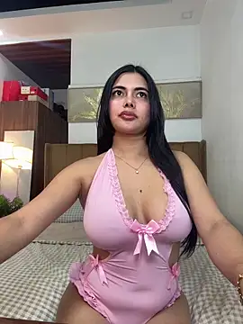 モデル: Bombshell_Rebbecca