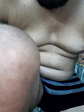 HotDesi_Guy webcam