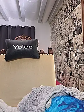 kylie_blck (F young) - SpreadPussy+1SurpriseVideo