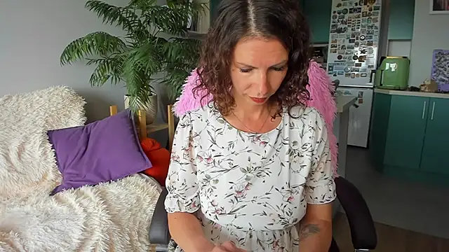 ChristinaGlory webcam