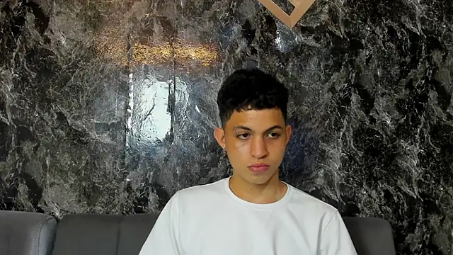 cameron_lux77 webcam