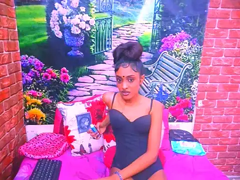 IndianPretty14u2Luv webcam