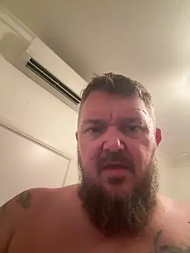 TatooedBear webcam
