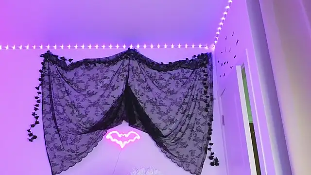 LilithMadden webcam