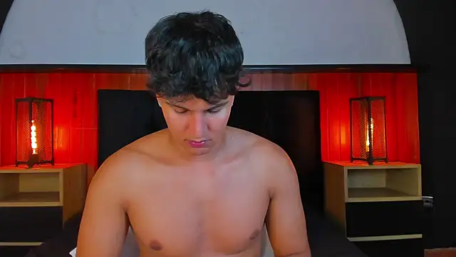 Leo_Savage_ webcam