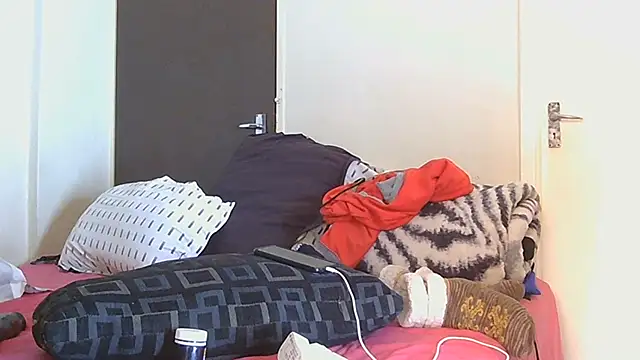 AddictiveAssCurves webcam