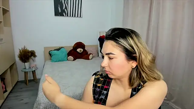 AlexaJuly webcam