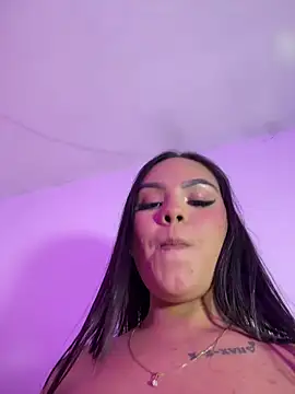 amber_white15 - Amber_white15's free webcam - UK Sex Cams