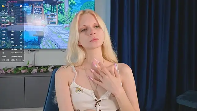 JuanaSumma webcam