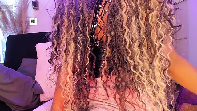 Tylla__ webcam