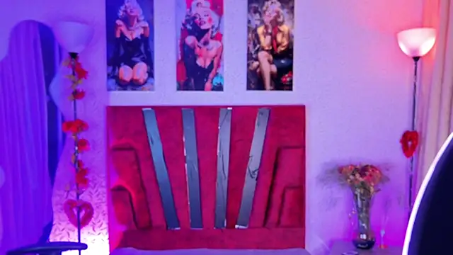 _Alexaavandercloude webcam
