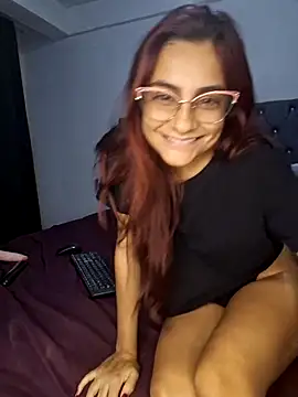 LittleAli0311 webcam