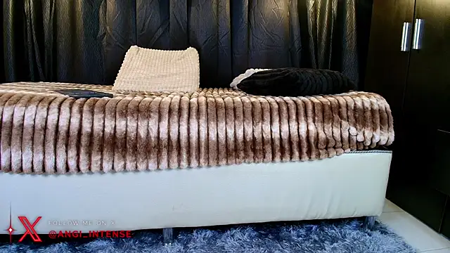 angi_intense webcam