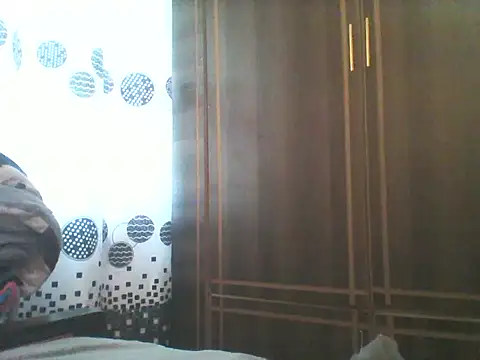 Badgalheloves webcam