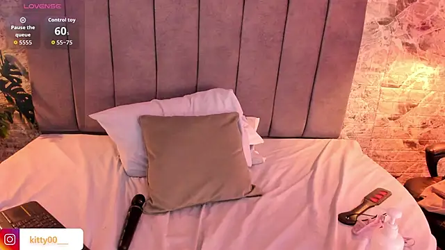 Moon__kittyy webcam