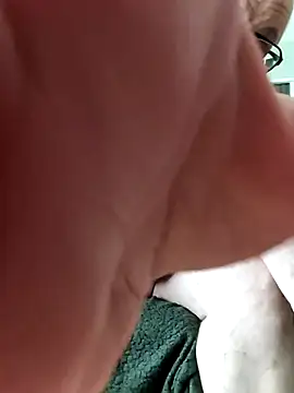 Cumlover197511 webcam