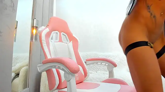 Britney_Charm_ webcam