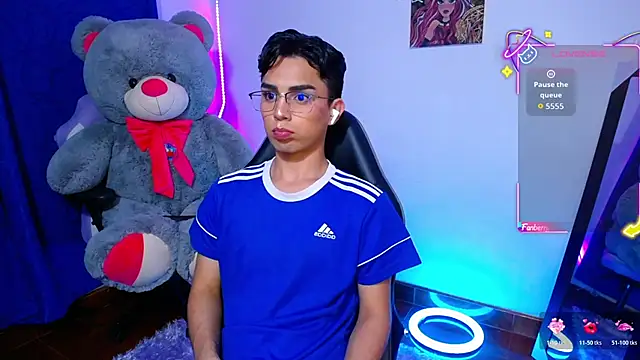 OwenBluee webcam