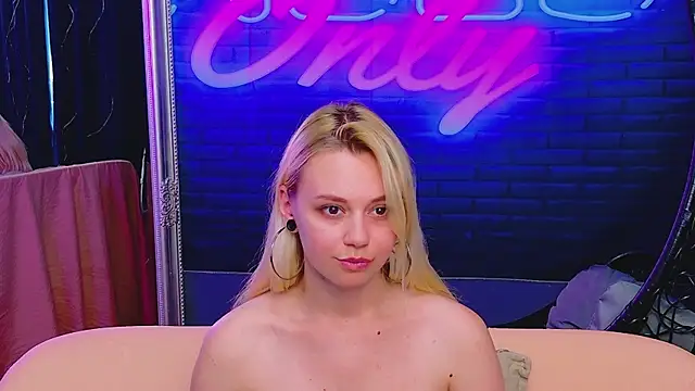AlessiaCroft webcam