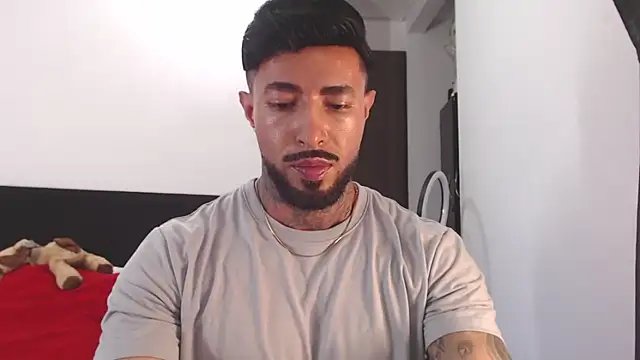 andrea_de_lucaa webcam