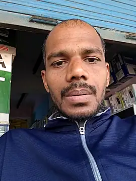 Daddyishere_19 webcam
