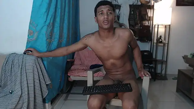 Dani-brown webcam