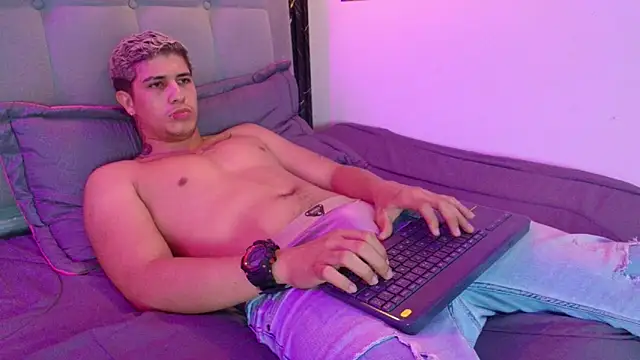 dominic_connor webcam