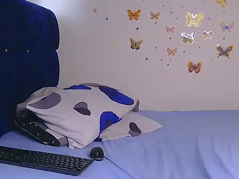 PinkCoochie02 webcam