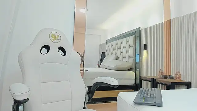 madelein_fosterr webcam