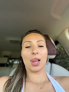 Wonder_Kari webcam