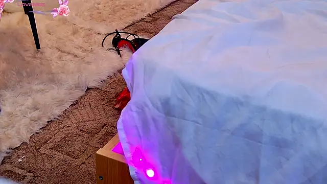 VanessaAngel webcam