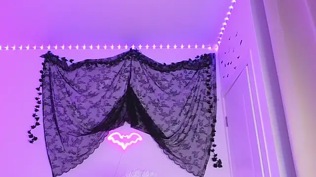 LilithMadden webcam