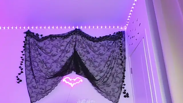 LilithMadden webcam