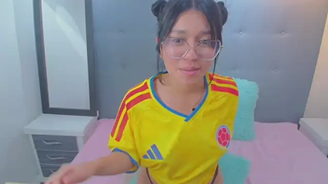 chaneelstark live cam on StripChat