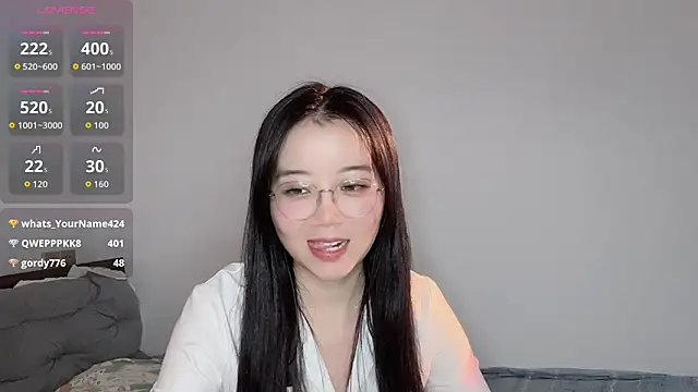 77-Vicky webcam
