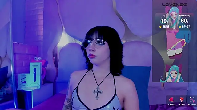NaniiSisy webcam