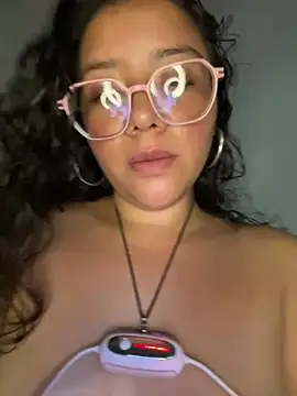 Vivi_Kvsh webcam
