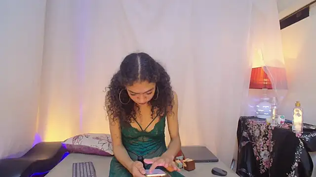 aurora_ath - Aurora_ath's free webcam - UK Sex Cams