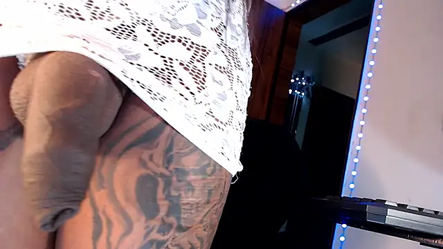 mistressbigcock777 webcam