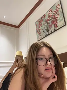 cherryrosealiee webcam