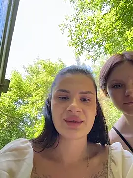 NinaParri webcam